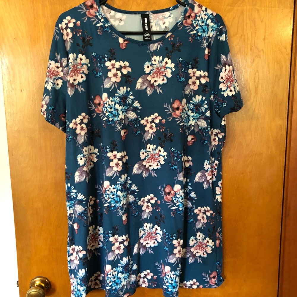 Agnes and Dora Top